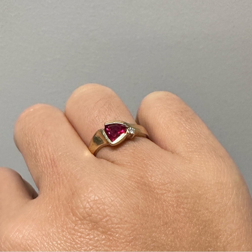 14K YG ruby and diamond ring